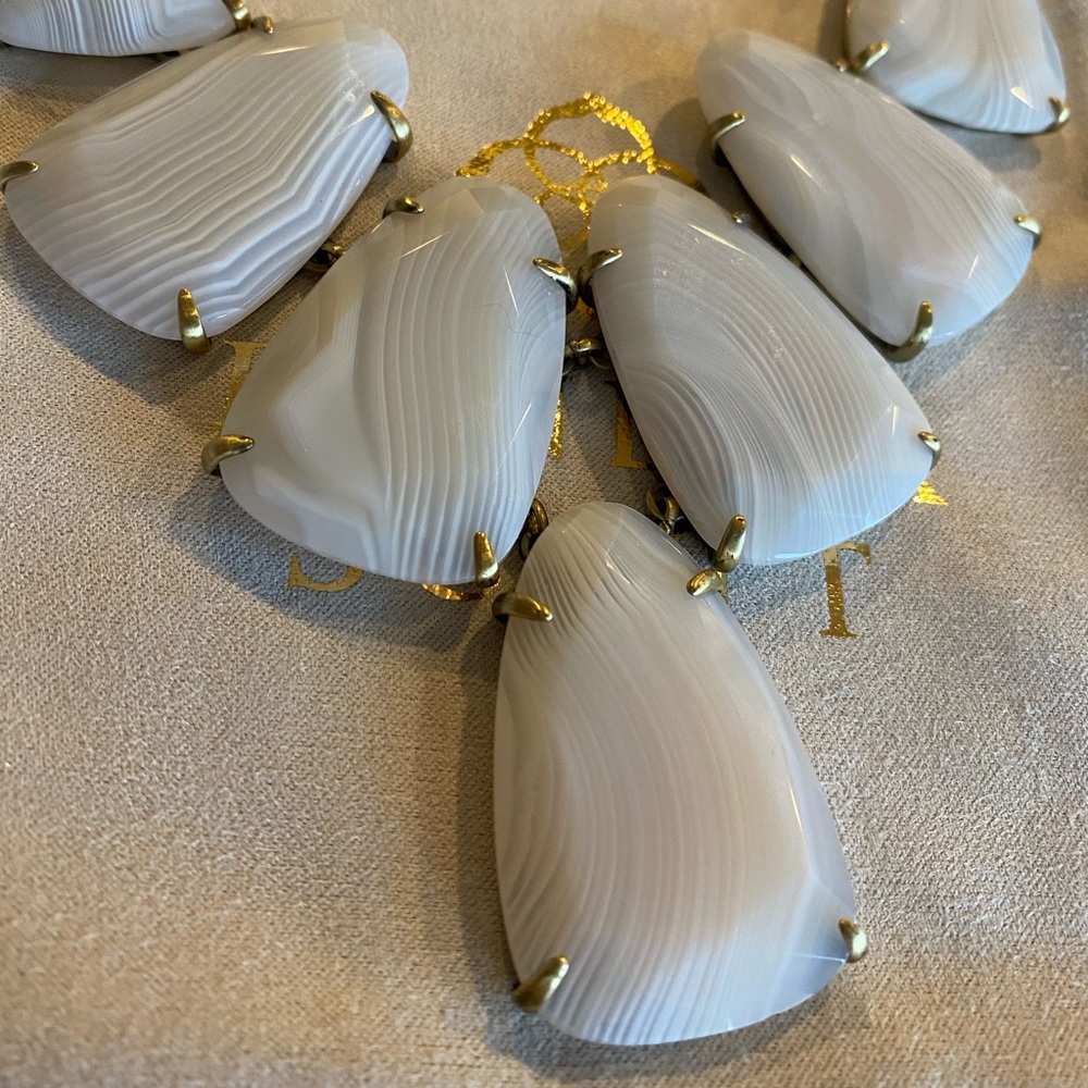 Kendra Scott Harlow in White Banded Agate